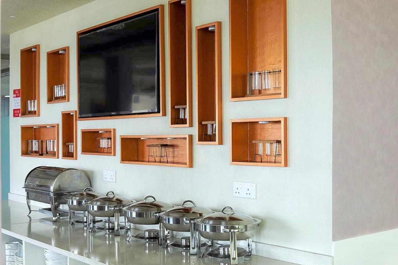Acacia Beach Hotel Hulhumale Exterior photo
